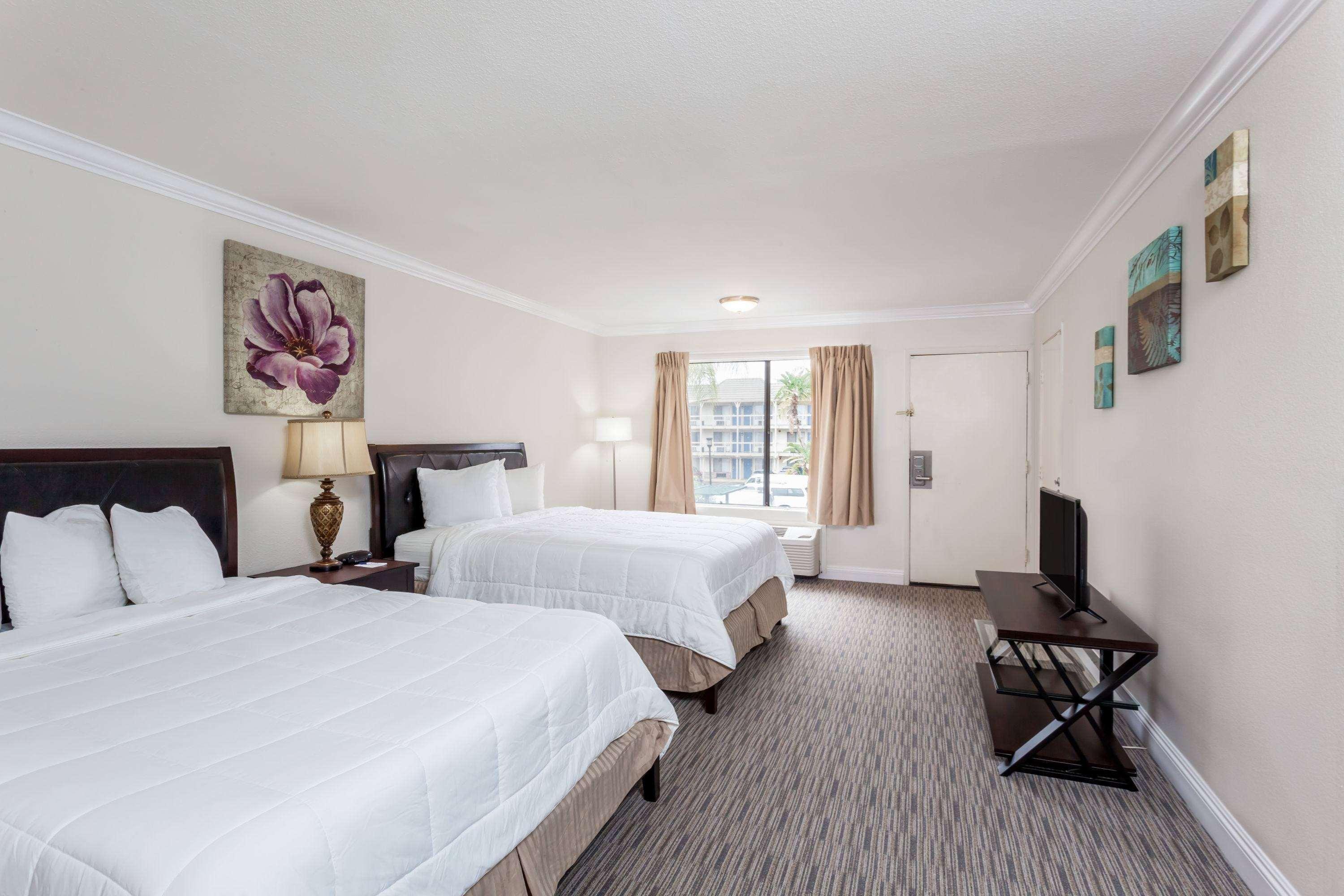 Ramada By Wyndham Anaheim Convention Center Otel Dış mekan fotoğraf