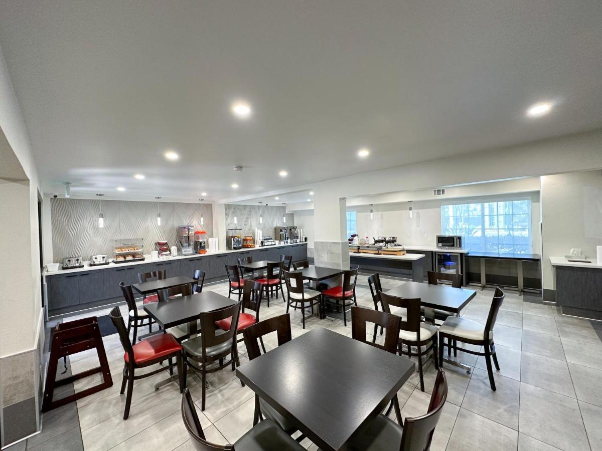 Ramada By Wyndham Anaheim Convention Center Otel Dış mekan fotoğraf