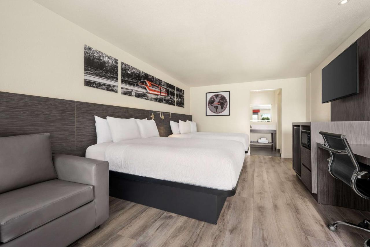 Ramada By Wyndham Anaheim Convention Center Otel Dış mekan fotoğraf